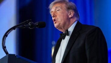 Трамп наказав припинити удари по Ірану