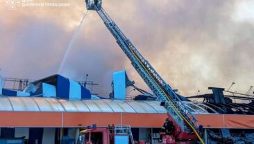 Окупанти продовжують терор: Україна витримує удари ракетних нападів