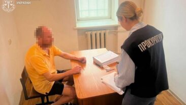 Суд у Винницькій області засудив чоловіка за зґвалтування падчериці