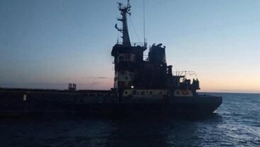 Окупанти знову атакують: Росія завдала удару по цивільному судну під прапором Ліберії