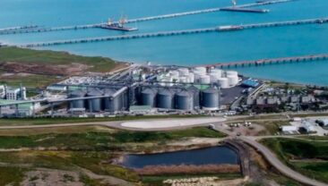 Пожежі на нафтовому терміналі в Краснодарському краї після атаки дронів