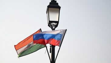 Росія імпортує товари оборонного призначення через Індію