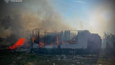 Атаки дронами на Чернігівщині: чотири постраждалих та руйнування