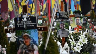 Зеленський про втрати армій: РФ втратила 700 тис. військових, Україна – 50 тис.