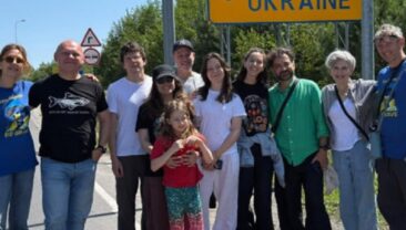 Зірка ілюзій та обману приїхала допомагати українським дітям
