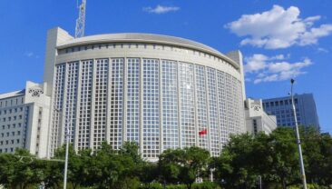 Китай рішуче виступає проти негативних дій Японії щодо храму Ясукуні