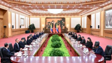 Сі Цзіньпін закликав Китай та Еквадор посилити узгодженість стратегій розвитку