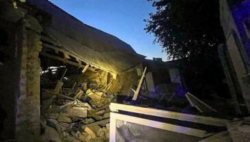 Ворожа атака в Київській області: двоє поранених і пошкоджений будинок