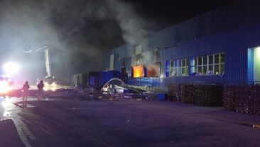 Окупанти вдруге атакували склад Rozetka – наші герої витримують удар!
