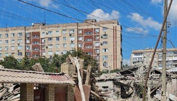 Масові обстріли Донеччини: українці витримують удари агресора