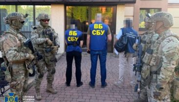 Заступника голови Хмельницької ОВА затримали за отримання хабарів на ремонті доріг