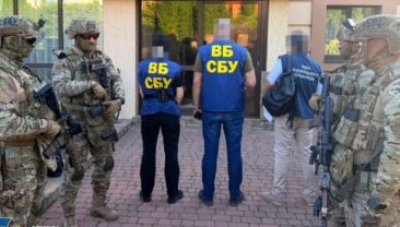 Хмельницький чиновник став жертвою справедливості за корупцію