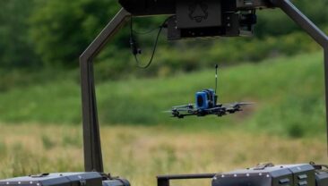 Україна вперше у світі здійснила повітряний штурм за допомогою роботів