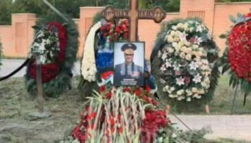 На Троекуровському кладовищі поховали генерал-майора Валерія Плохотнюка