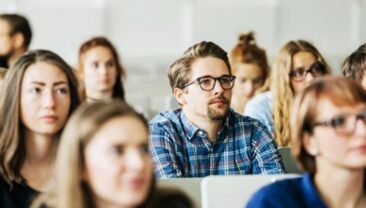 Перемоги на освітньому фронті: зміни для вчителів та студентів