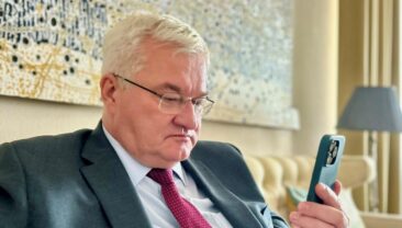 Київ та Афіни обговорили загрози в Чорному морі