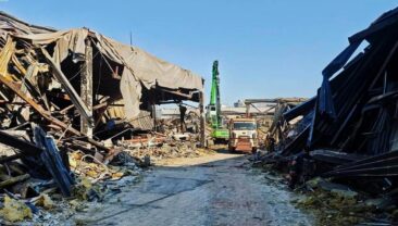 Удар агресора по торговому центру в Кривому Розі: троє українців вважаються зниклими безвісти