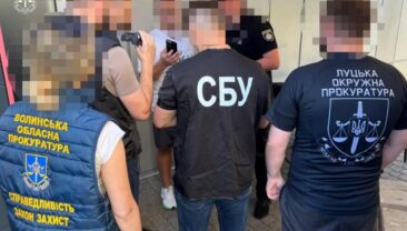 На Волині викрито доцента вишу, що пропонував хабарі за навчання і відстрочку