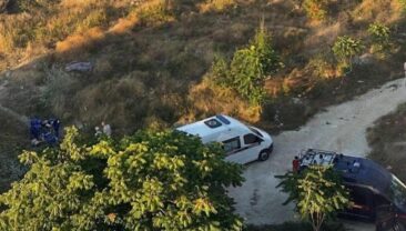 В Севастополі підірвали автомобіль, в якому, ймовірно, перебував офіцер агресора