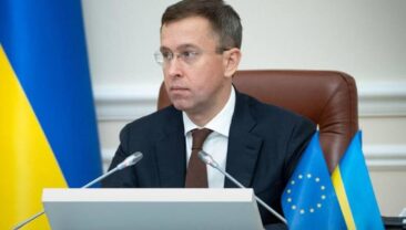 Прем’єр-міністр оголосив про виплати для українських захисників та їхніх родин