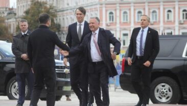Переговори в Києві: перший раунд з представниками Трампа завершено