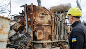 В Україні тривають нові відключення електроенергії через обстріли та негоду