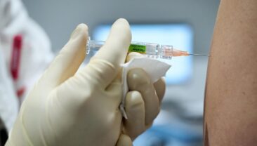 В Україні ще немає вакцин від грипу: чому поставки затримуються?