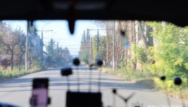 В Херсоні внаслідок ворожого удару дрона постраждали мирні жителі